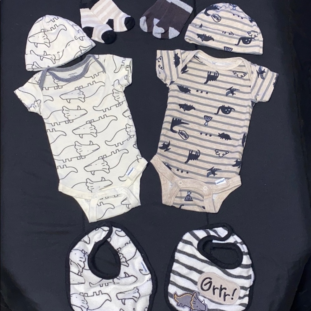 Gerber 0-3month dinosaur set